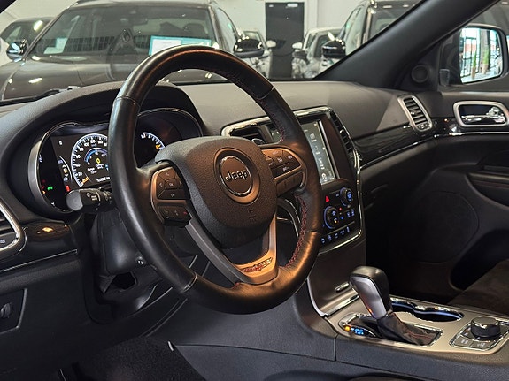 Jeep Grand Cherokee 9 of 23