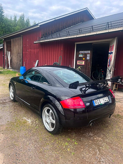 Audi TT 4 of 7