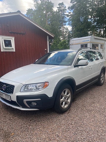 Volvo XC70 3 of 9