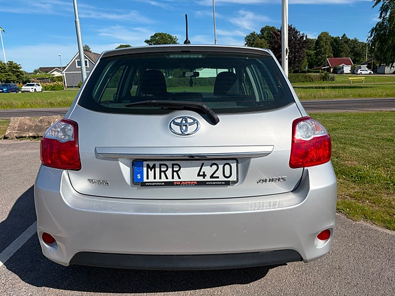 Toyota Auris 5 of 9