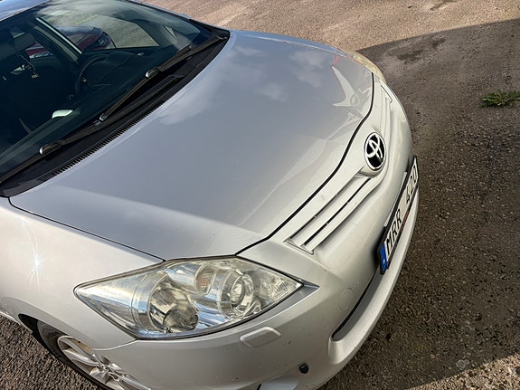 Toyota Auris 3 of 9