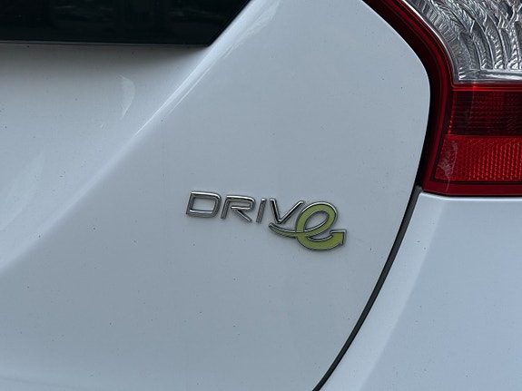 Volvo V60 9 of 30