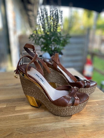 Product image 1 of 10