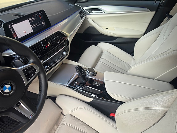 BMW 520d 8 of 15