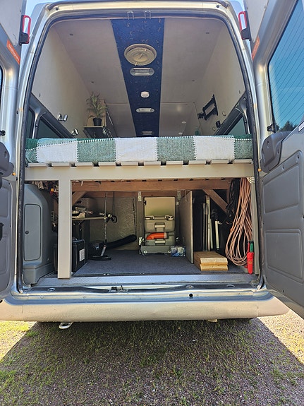 Ford Transit 4 of 7