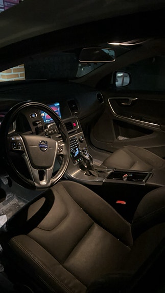 Volvo V60 4 of 6