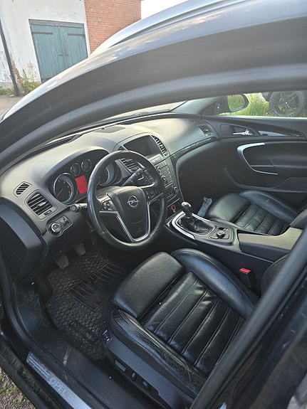 Opel Insignia 4 of 7