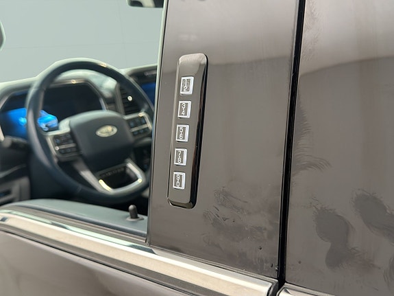 Ford F-150 16 of 30