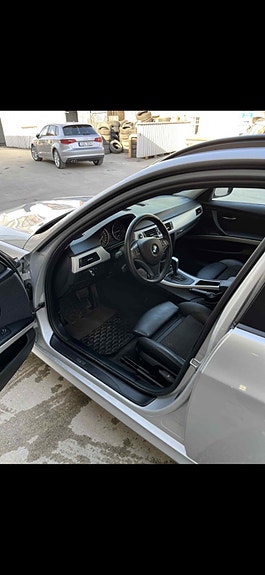 BMW 320d 5 of 5