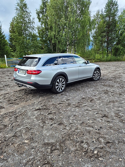 Mercedes-Benz E220 d 5 of 14