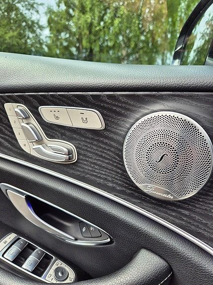 Mercedes-Benz E220 d 3 of 14