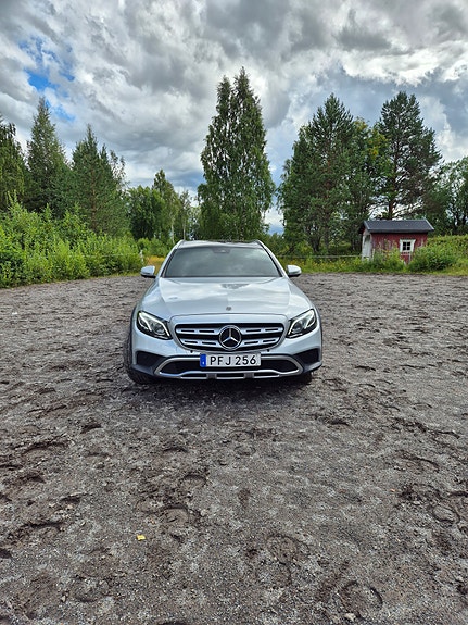 Mercedes-Benz E220 d 7 of 14