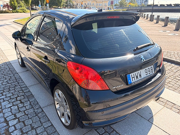 Peugeot 207 3 of 12