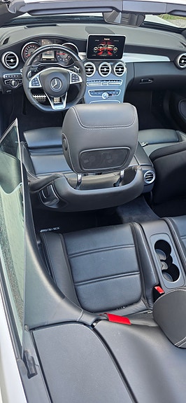Mercedes-Benz C63 3 of 13