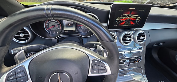 Mercedes-Benz C63 11 of 13