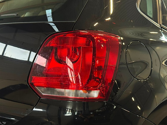 Volkswagen Polo 9 of 15