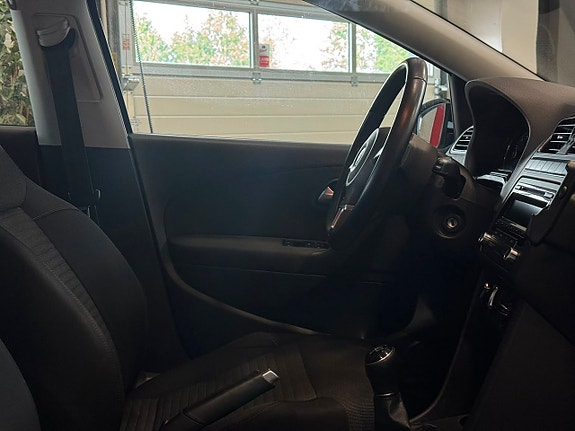 Volkswagen Polo 11 of 15