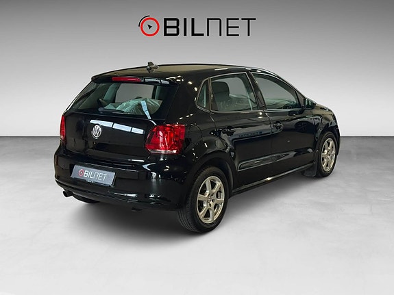 Volkswagen Polo 2 of 15