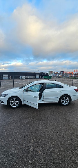 Volkswagen CC 4 of 8