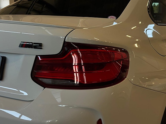 BMW M2 10 of 21