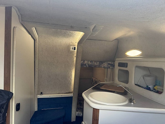 Sea Ray sundancer 240 fullutrustad!!!ny motor o drev o bogpr 7 of 12