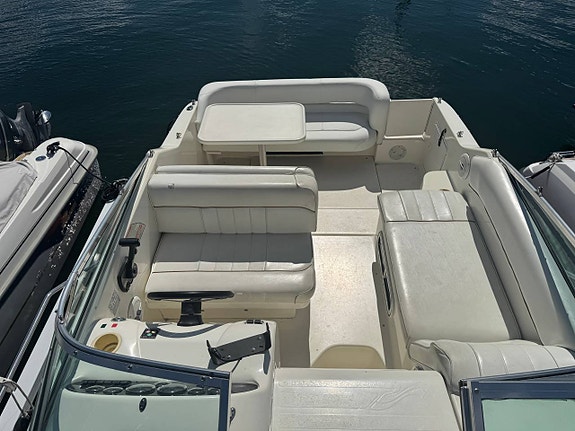 Sea Ray sundancer 240 fullutrustad!!!ny motor o drev o bogpr 4 of 12