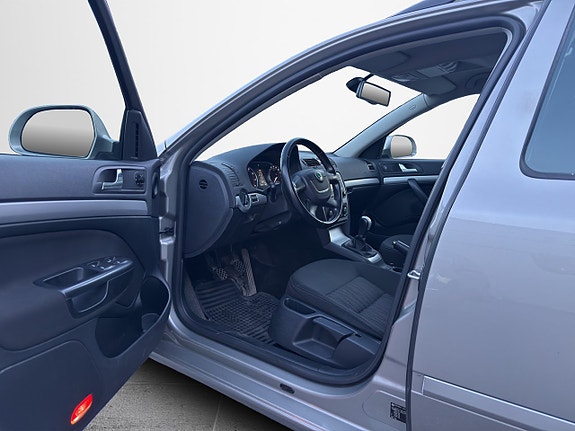 Skoda Octavia 10 of 30