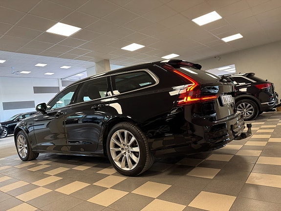 Volvo V90 5 of 23