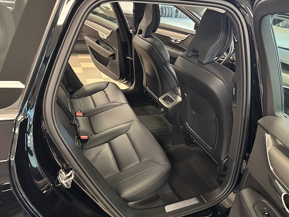 Volvo V90 15 of 23