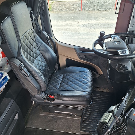 Mercedes-Benz Arcos 3263 4 of 9