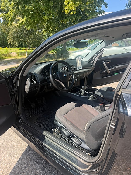 BMW 118d 6 of 11