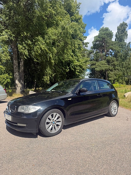 BMW 118d 3 of 11