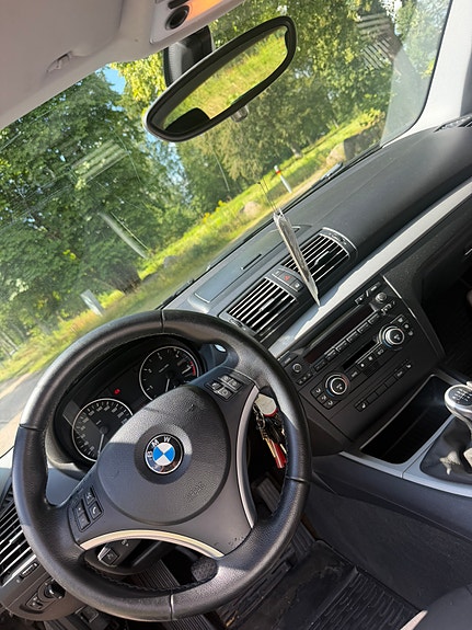 BMW 118d 8 of 11