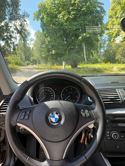 BMW 118d 9 of 11