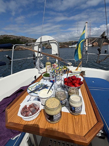 S/Y Luna 10 of 12