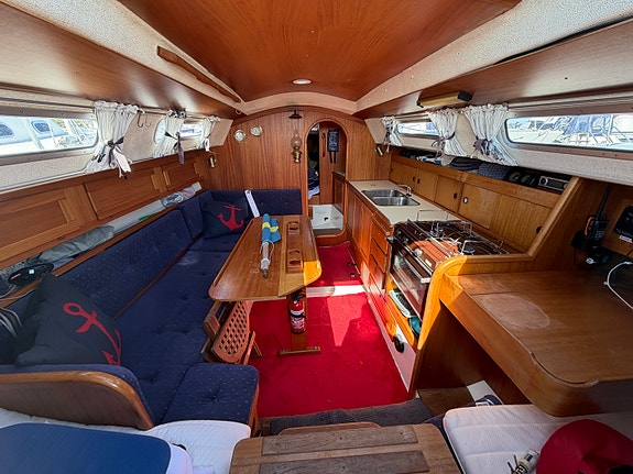 S/Y Luna 3 of 12
