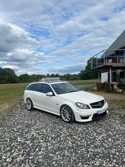 Mercedes-Benz C63 7 of 7