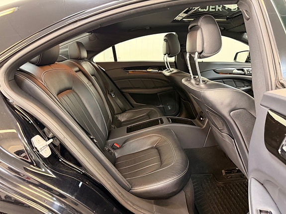 Mercedes-Benz CLS350 16 of 30