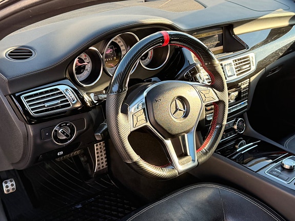 Mercedes-Benz CLS350 28 of 30