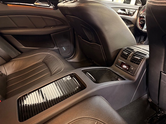 Mercedes-Benz CLS350 17 of 30