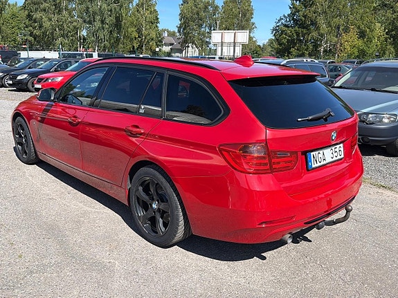BMW 318d 16 of 28