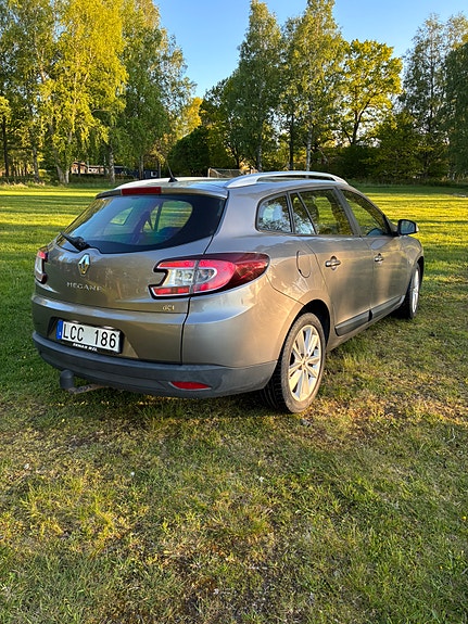 Renault Megane III 2 of 6