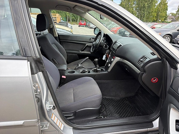 Subaru Outback 14 of 23
