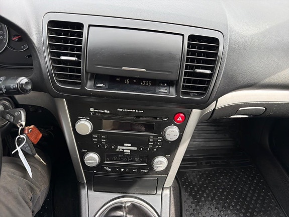 Subaru Outback 16 of 23