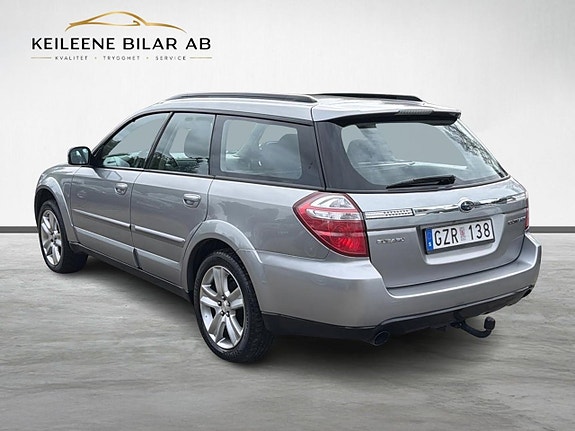 Subaru Outback 15 of 23