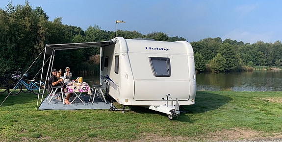 Hobby 560 De Luxe barnkammarvagn 3 of 12