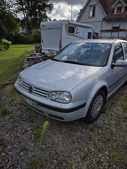 Volkswagen Golf IV 3 of 7