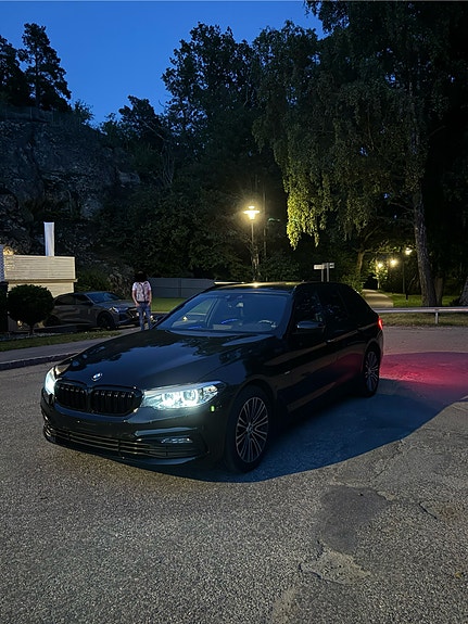BMW 520d 2 of 7