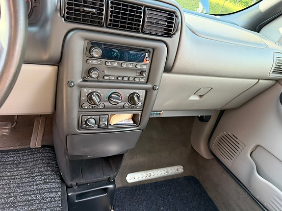 Chevrolet Venture 23 of 26