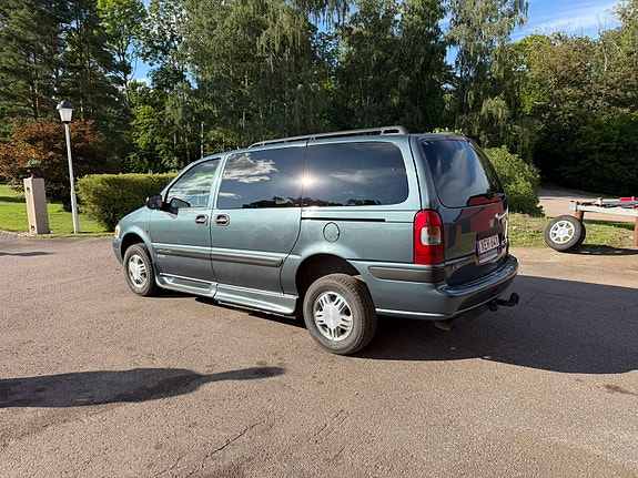 Chevrolet Venture 6 of 26
